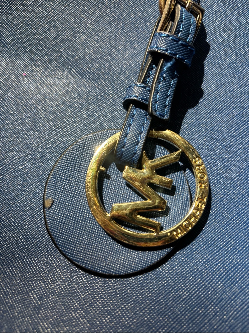 🦋Michael Kors🦋Saffiano Leather Tote Bag in Blue with Gold Tone Accents - Picture 5 of 8